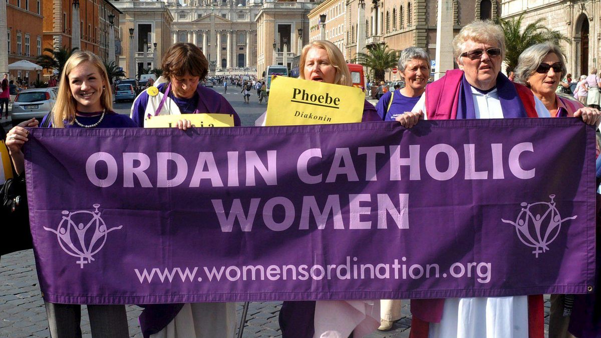 Las mujeres se revuelven contra el ‘No’ del Vaticano a que avancen dentro de la Iglesia